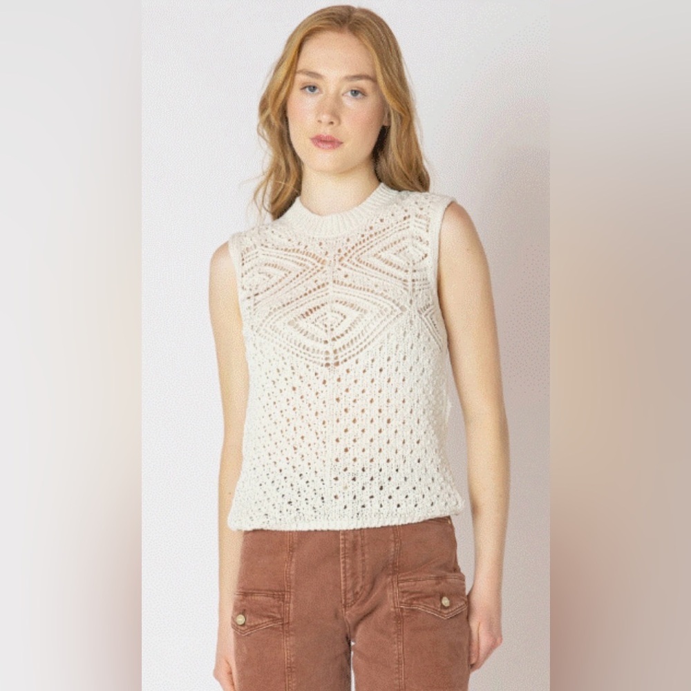 Dex Patterned Pointelle Sweater In Ecru NWT Size M